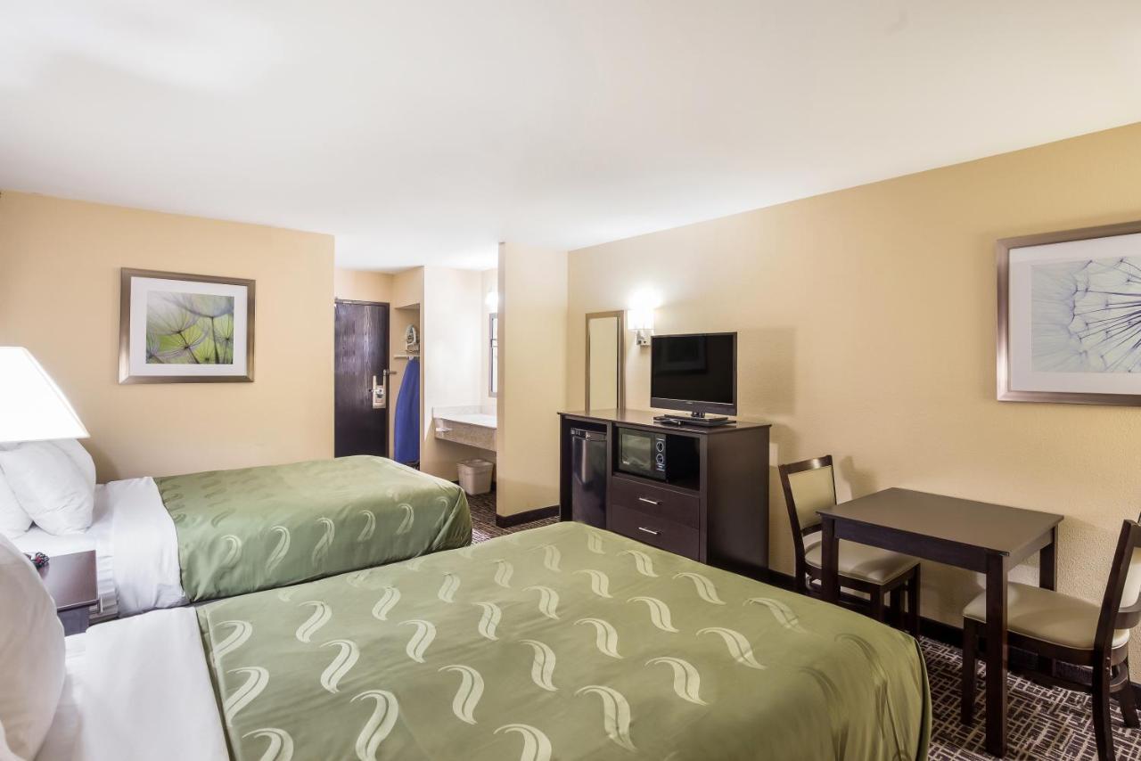 Quality Inn & Suites Caseyville - St Louis Exterior foto