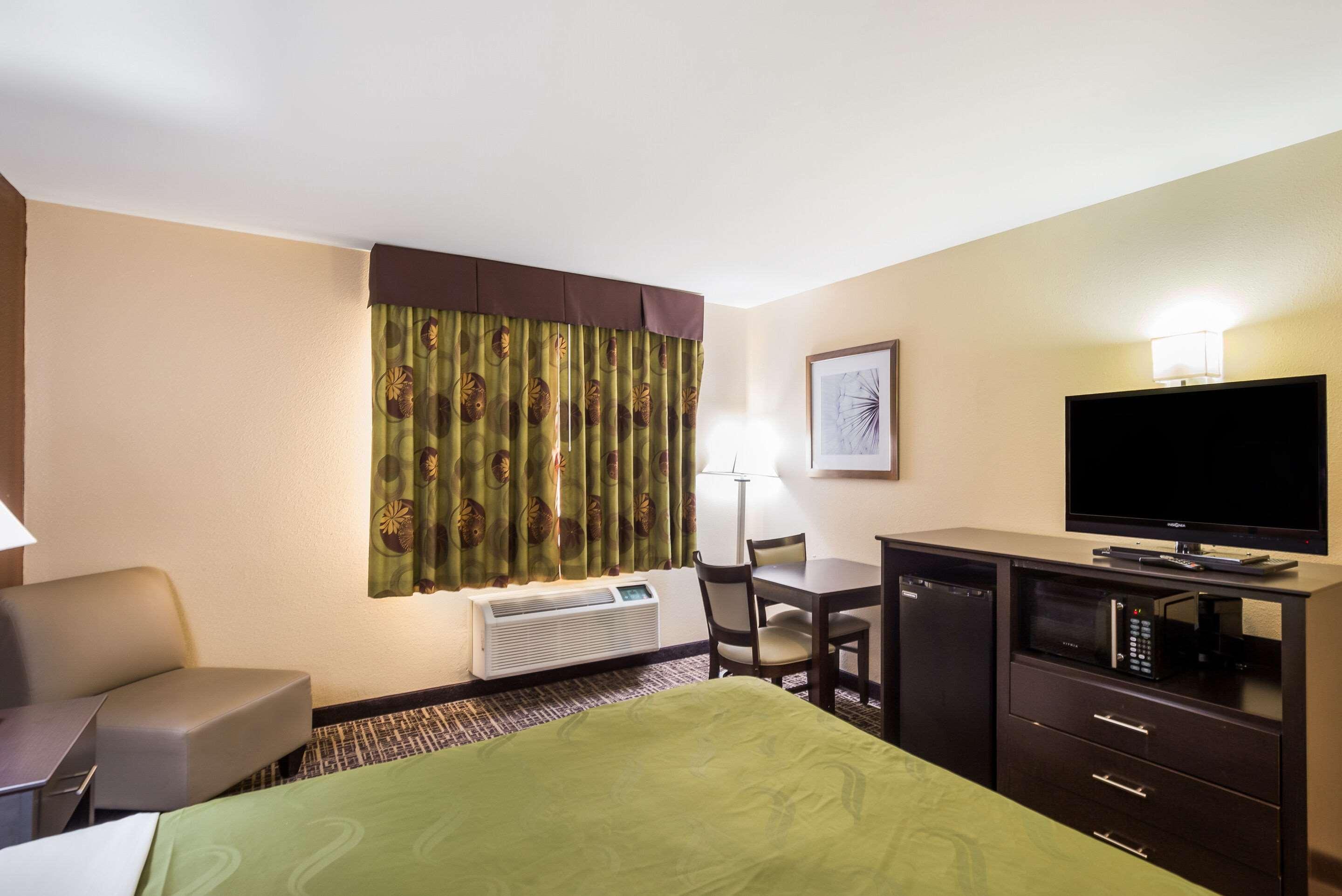 Quality Inn & Suites Caseyville - St Louis Exterior foto