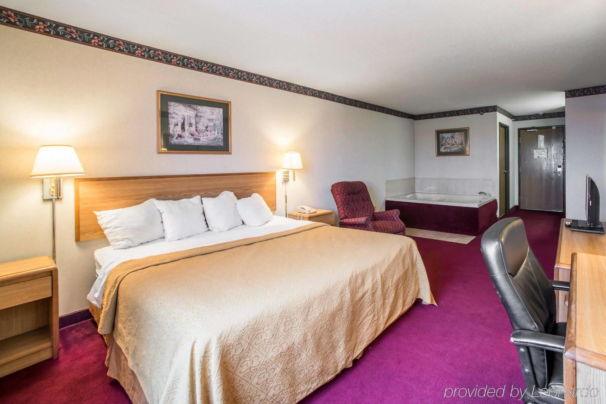 Quality Inn & Suites Caseyville - St Louis Exterior foto