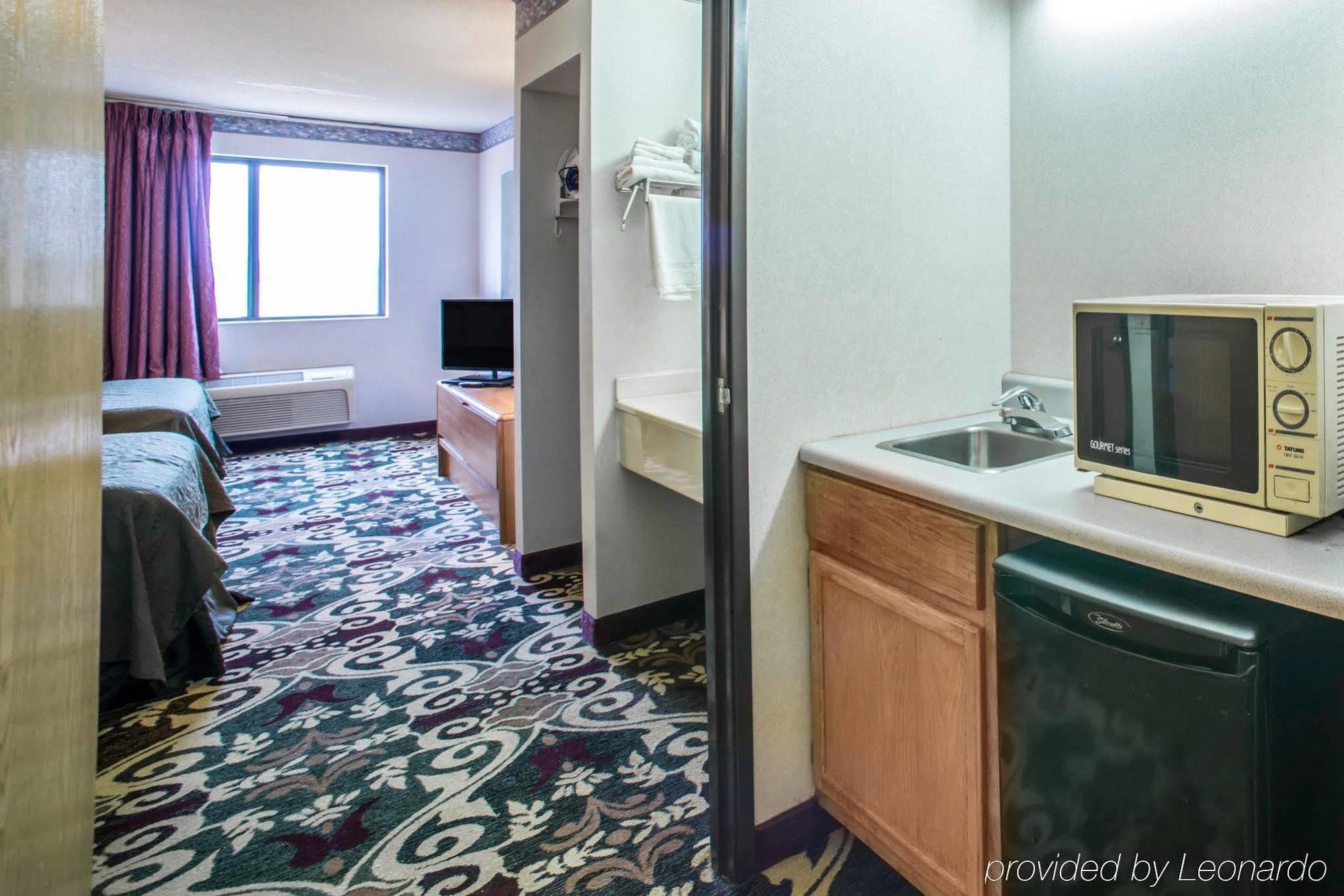 Quality Inn & Suites Caseyville - St Louis Exterior foto